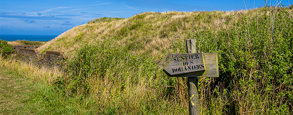 The customs trail to discover during your stay at the Le Léhan campsite in Brittany