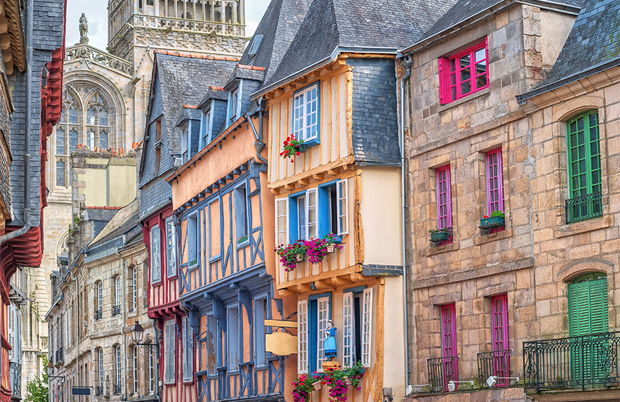 Quimper : la capitale culturelle de la Cornouaille située à 30 minutes du camping Le Léhan en Bretagne