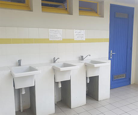Sanitary blocks at The Léhan campsite in South Finistère