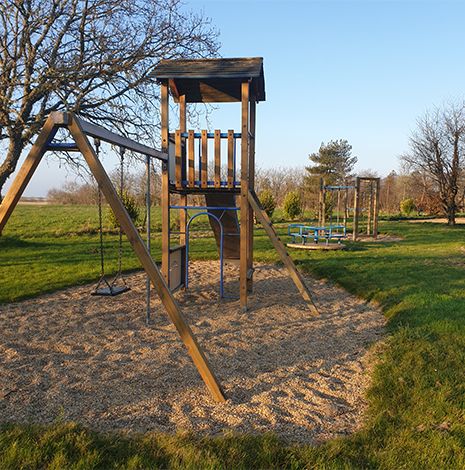 L’aire de jeux du camping Le Léhan dans le Finistère