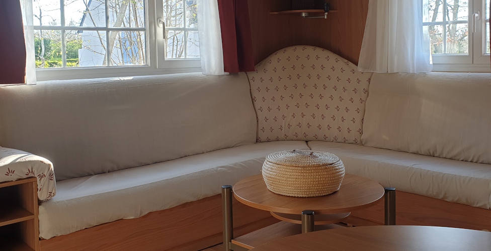 6-person mobile home with semi-covered terrace, for rent at The Léhan campsite in Brittany by the sea